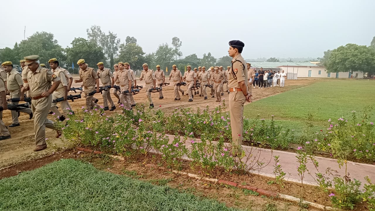 पुलिस अधीक्षक ने परेड की ली सलामी