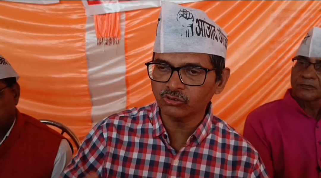 राष्ट्रीय अध्यक्ष अमिताभ ठाकुर के प्रथम आगमन पर कार्यकर्ताओं ने गर्मजोशी से किया स्वागत