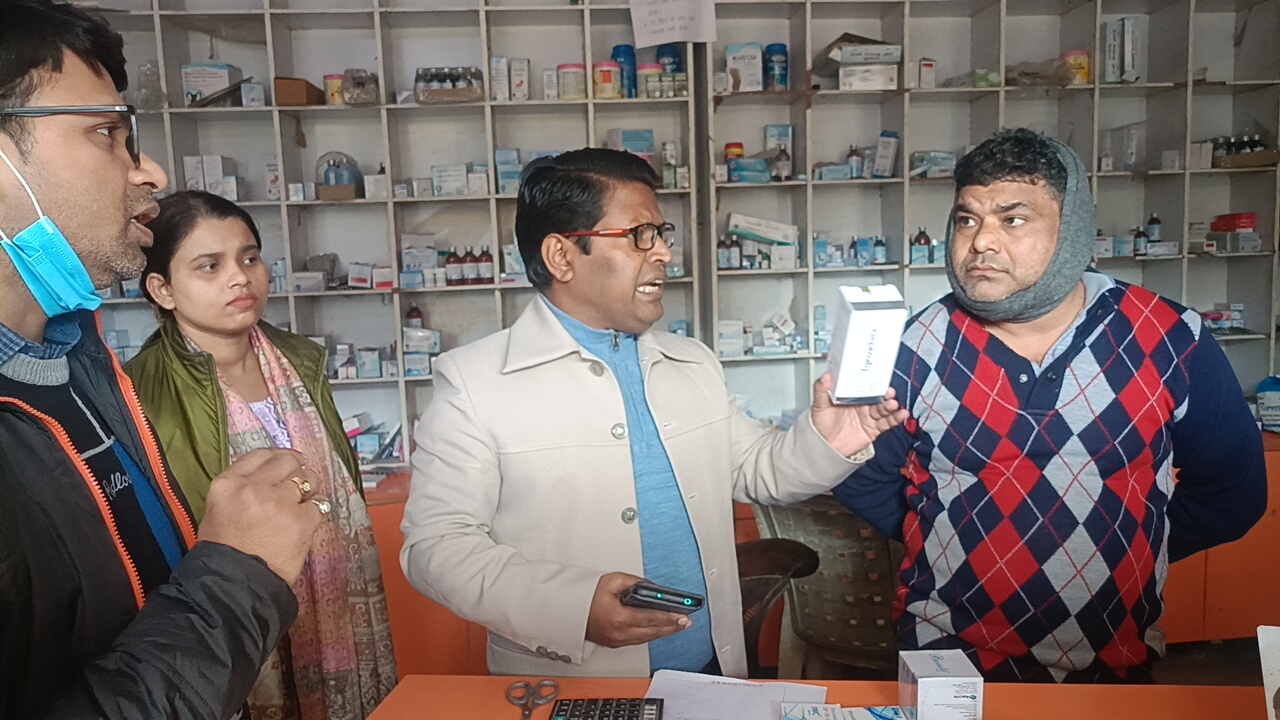 खबर का असर: जन औषधि योजना पर निजी मुनाफे की मार, छापेमारी में पकड़ी गईं प्राइवेट दवाइयां