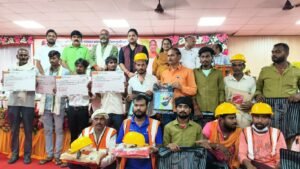 श्रमिकों व आउटसोर्स कर्मचारियों के लिए बड़ी पहल, देखे रिपोर्ट