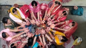 हरतालिका तीज पर मंदिरों में उमड़ा आस्था का सैलाबव्रती महिलाओं ने विधि-विधान से की पूजा-अर्चना, सुनी हरतालिका तीज व्रत कथा