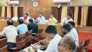 विकास कार्यों की रफ्तार को लेकर सीडीओ ने की बैठक